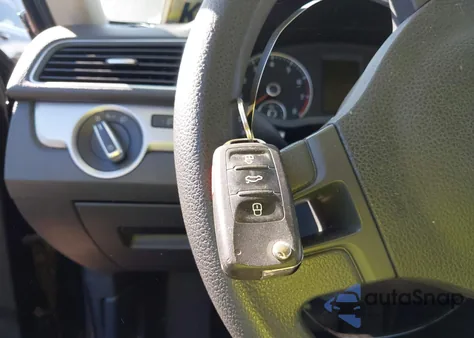 2012 Volkswagen Passat 2.5L S из США, поврежденный, VIN 1VWAP7A33CC014783